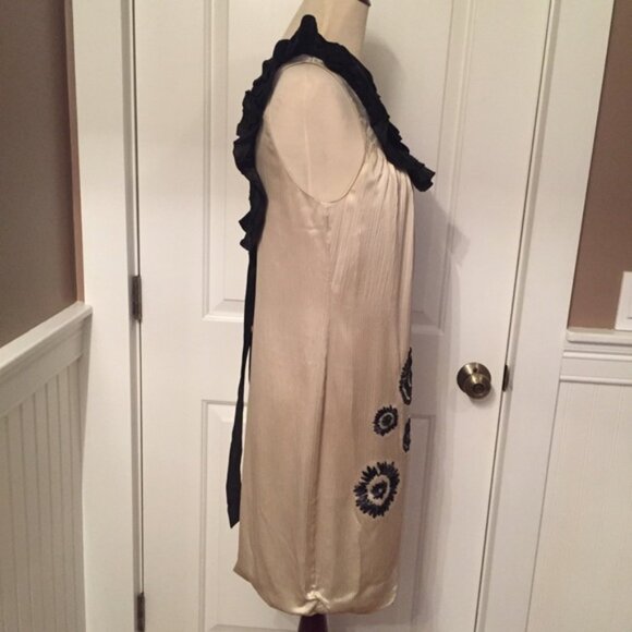 VERA WANG DRESS SHIFT CREAM BLACK ACCENT SLEEVELESS Size 12 46 - Picture 4 of 8